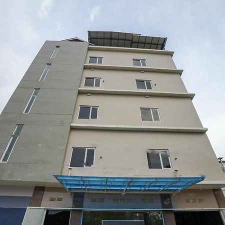 Oyo 616 Express Inn Palembang Ngoại thất bức ảnh