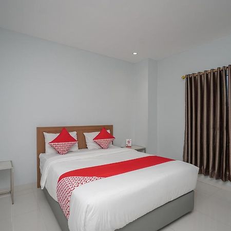 Oyo 616 Express Inn Palembang Ngoại thất bức ảnh