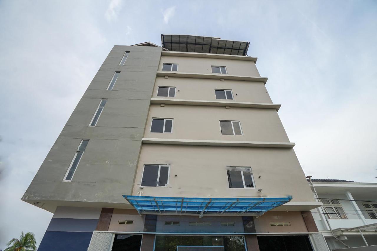 Oyo 616 Express Inn Palembang Ngoại thất bức ảnh