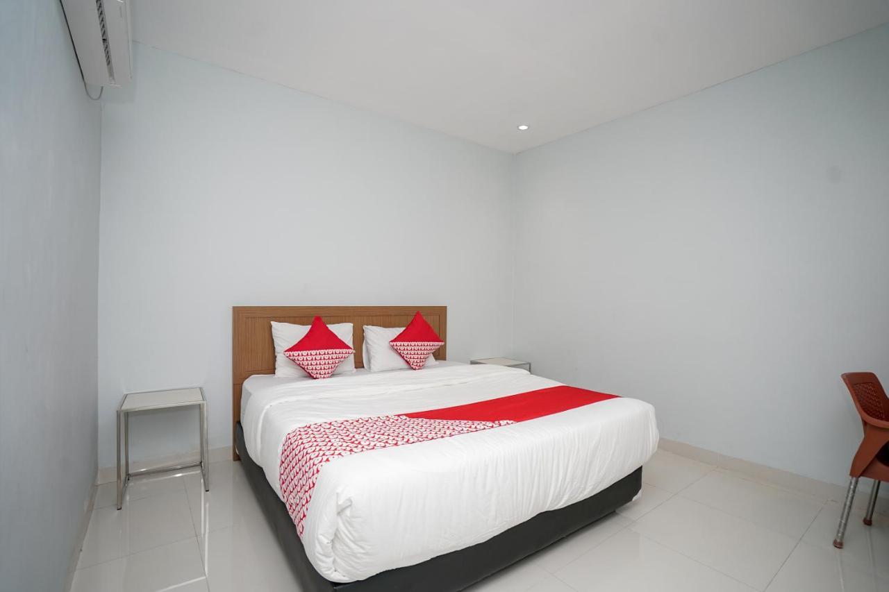 Oyo 616 Express Inn Palembang Ngoại thất bức ảnh