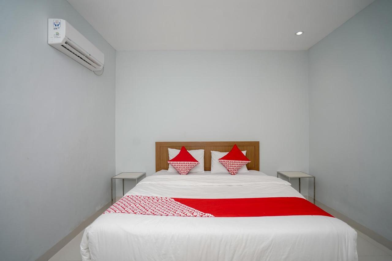 Oyo 616 Express Inn Palembang Ngoại thất bức ảnh