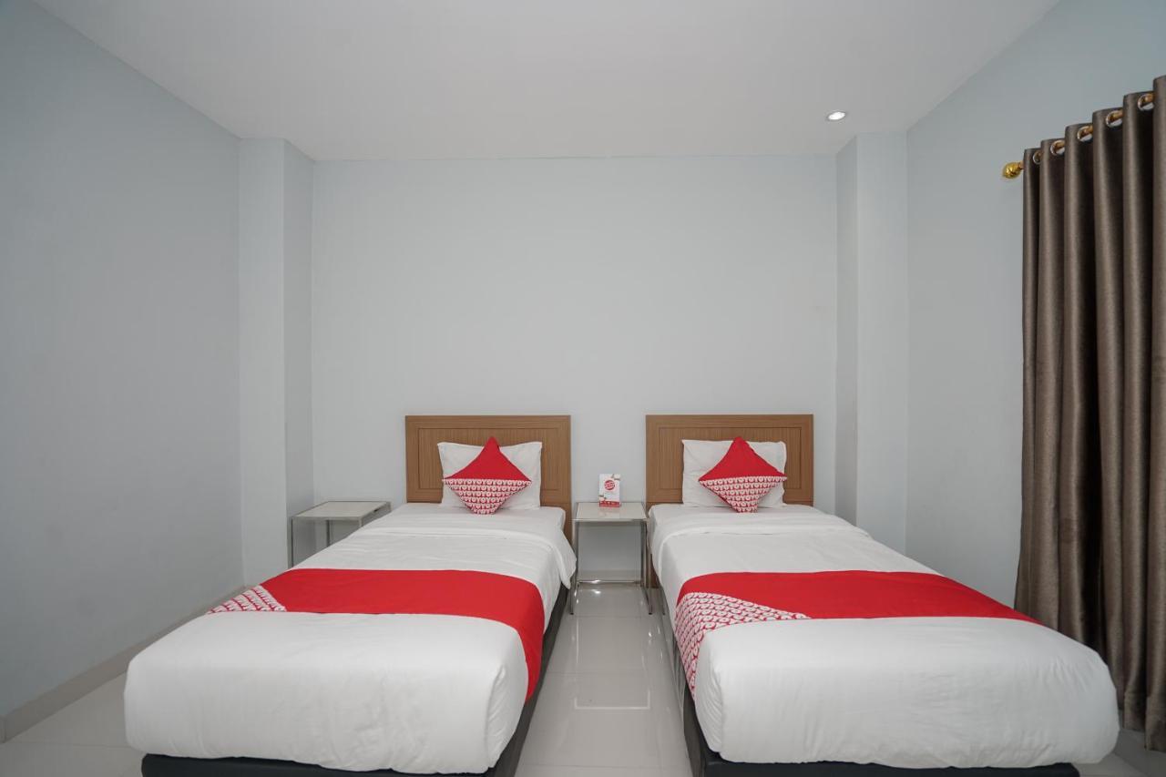 Oyo 616 Express Inn Palembang Ngoại thất bức ảnh
