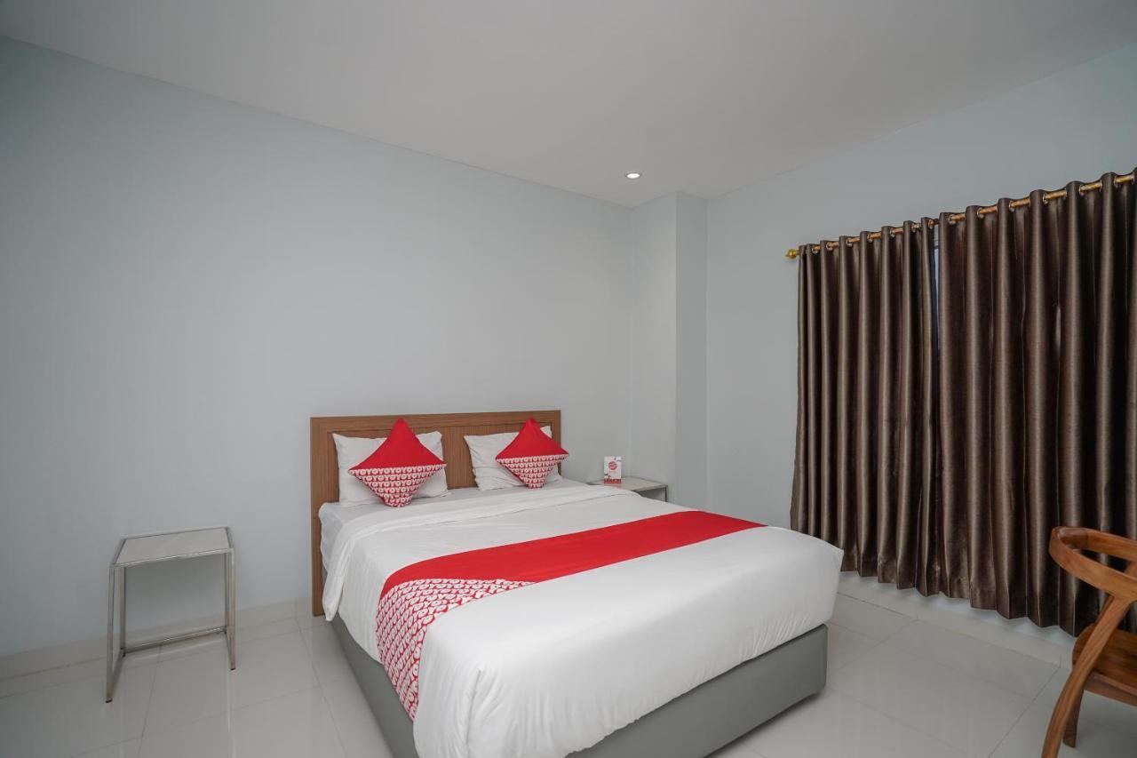 Oyo 616 Express Inn Palembang Ngoại thất bức ảnh